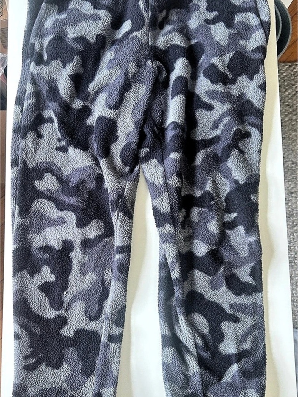 Tek Gear Ultra Soft Fleece Joggers Camo Joggers Gray & Black Boys Small Husky
